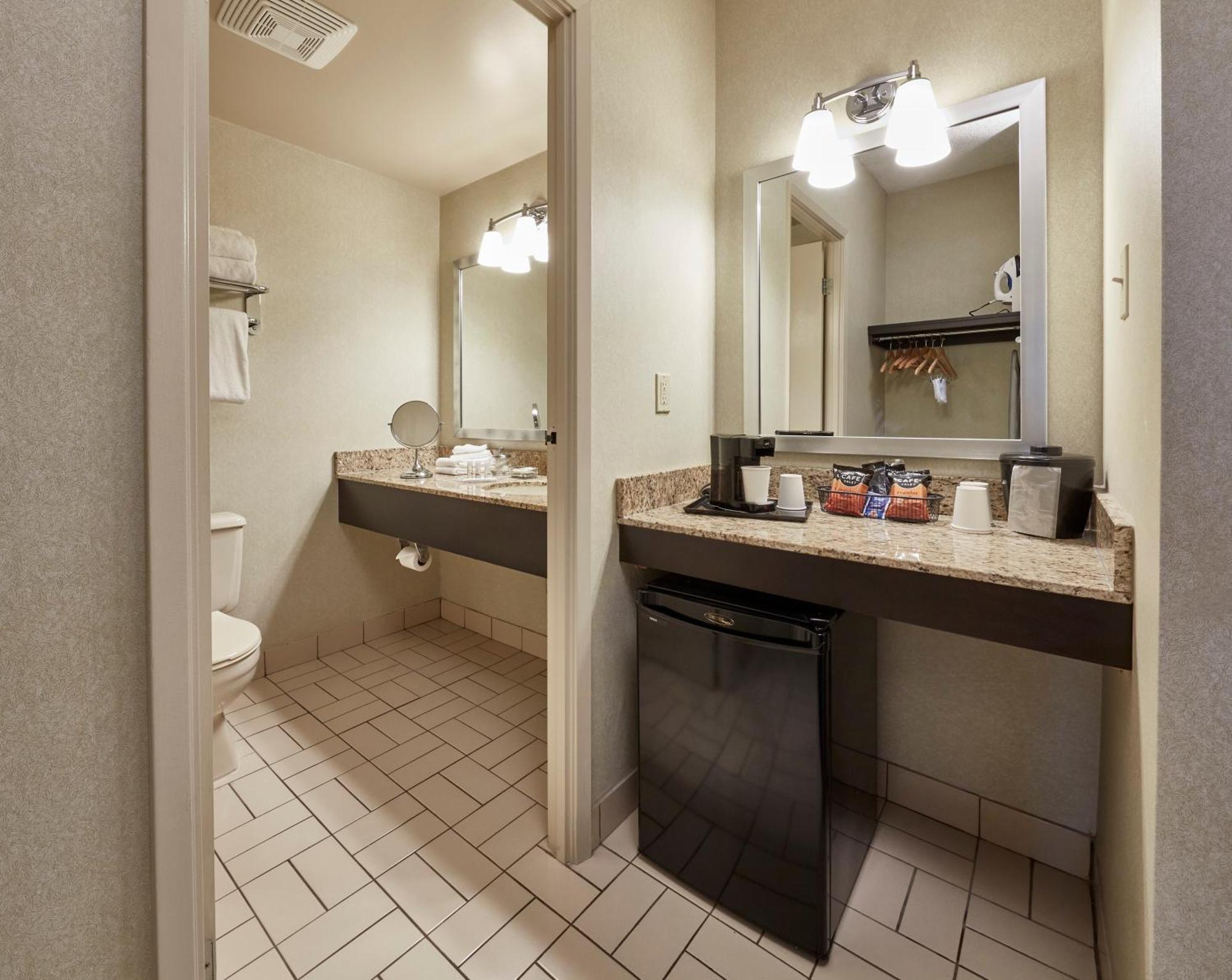 Travelway Motel